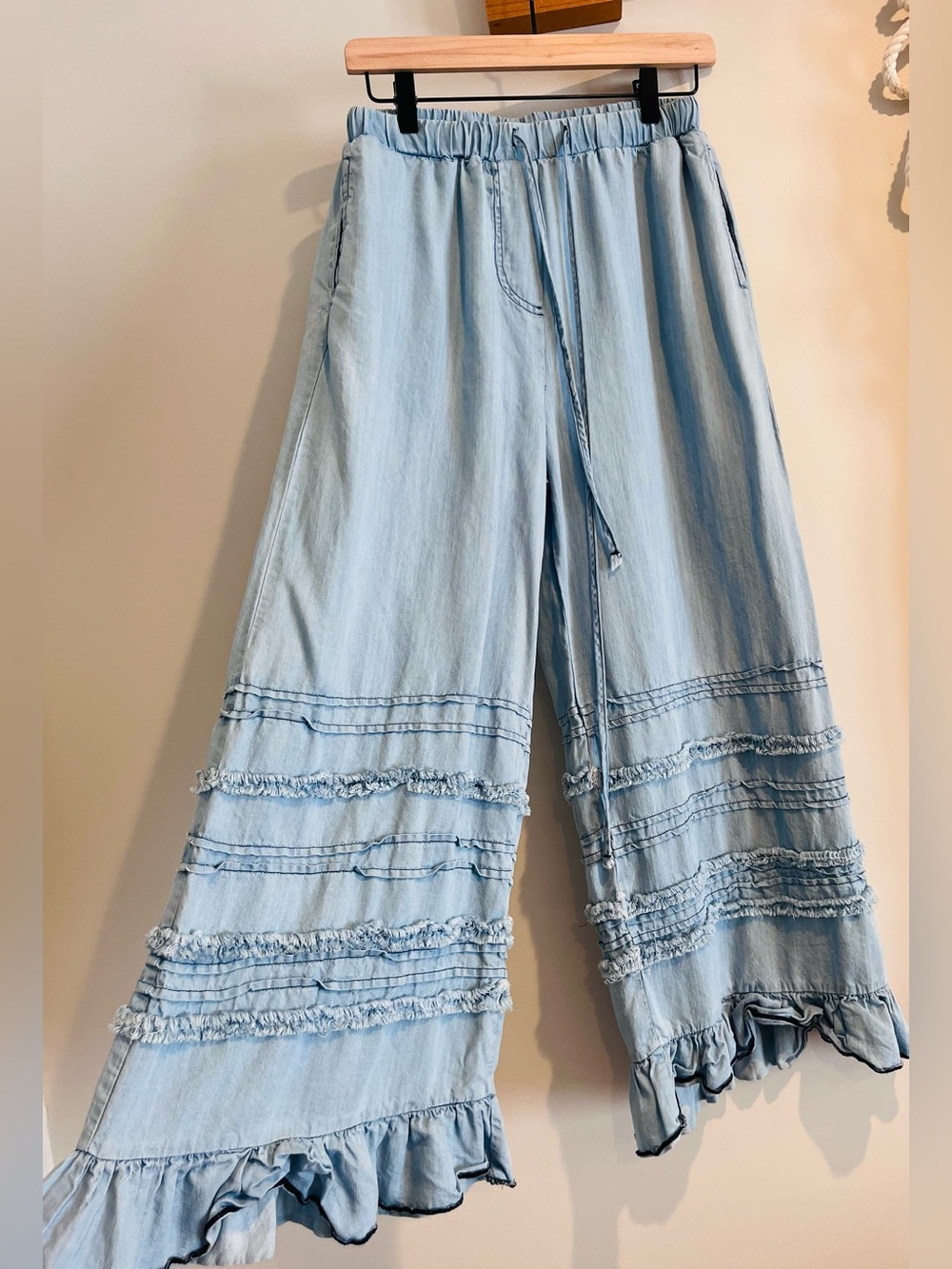 Easel Women Rodeo Ruffle Wide Leg Chambray Pants SMALL Boho Blue Stonewash Light
